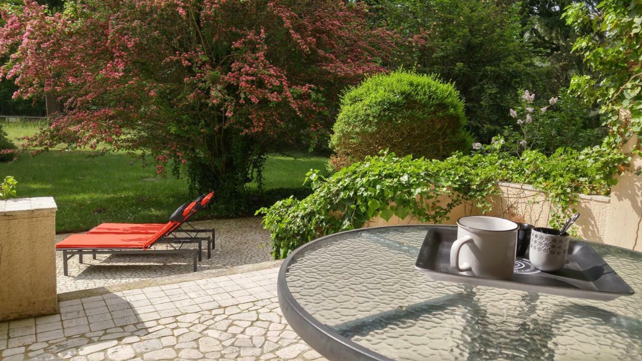 Domaine De Bramefaon Bed & Breakfast Barbizon Exterior photo